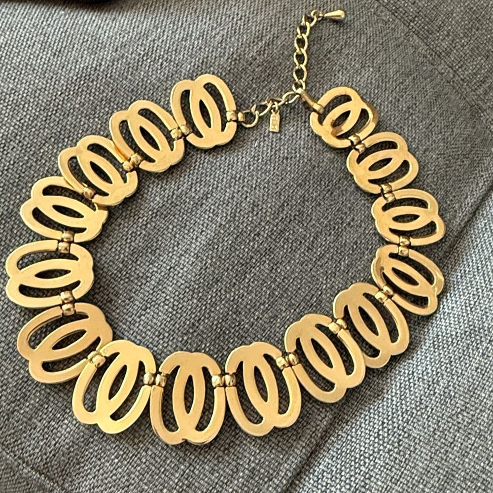 Monet Vintage Roulette Gold Tone Oval Link Collar Necklace. Circa 1956. - Picture 5 of 9